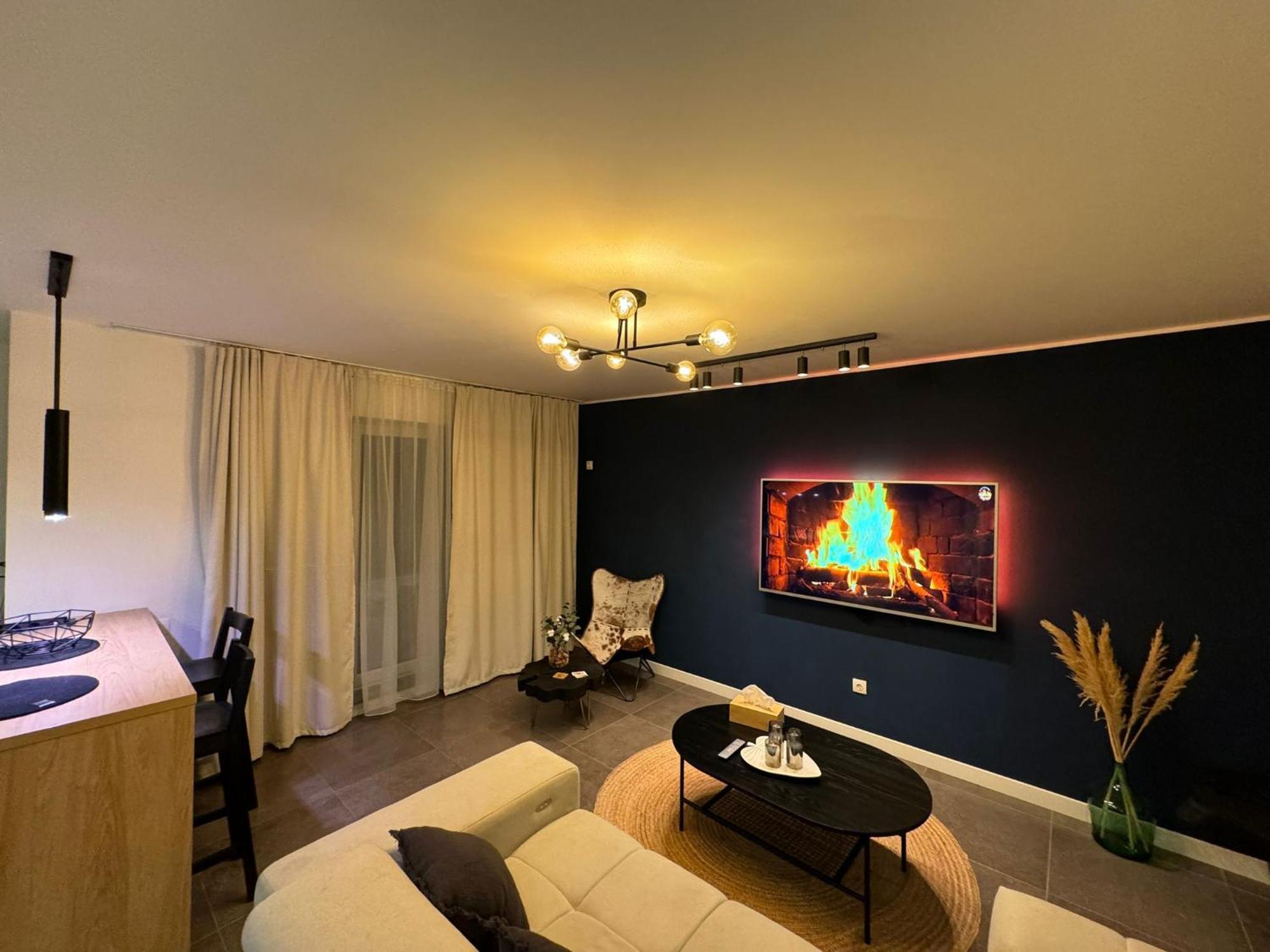 Chill Vibes Apartment 브라쇼브 외부 사진